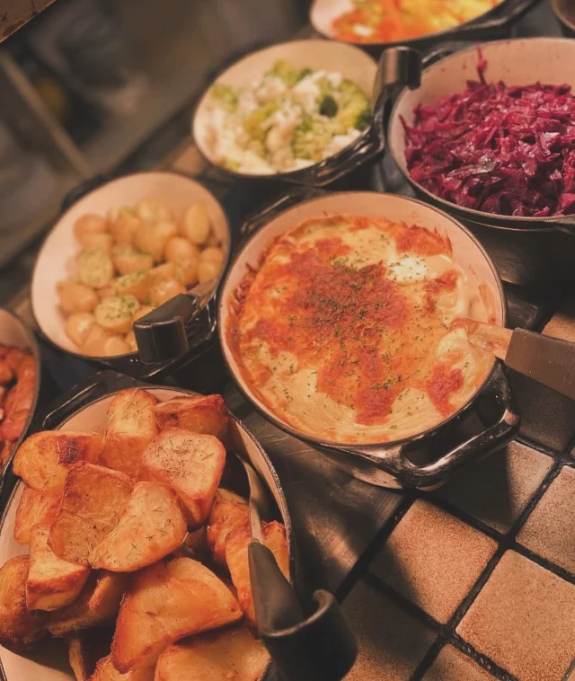 ⭐️⭐️ SUNDAY CARVERY SPECIAL ⭐️⭐️⭐️This Sunday (24/11/24) 3 course set menu ONLY £20. This includes our delicious carvery 🍲 A perfect way to get together with family and friends. #sundaycarvery #specialoffer #nottingham #nottinghamfood #golfcourse